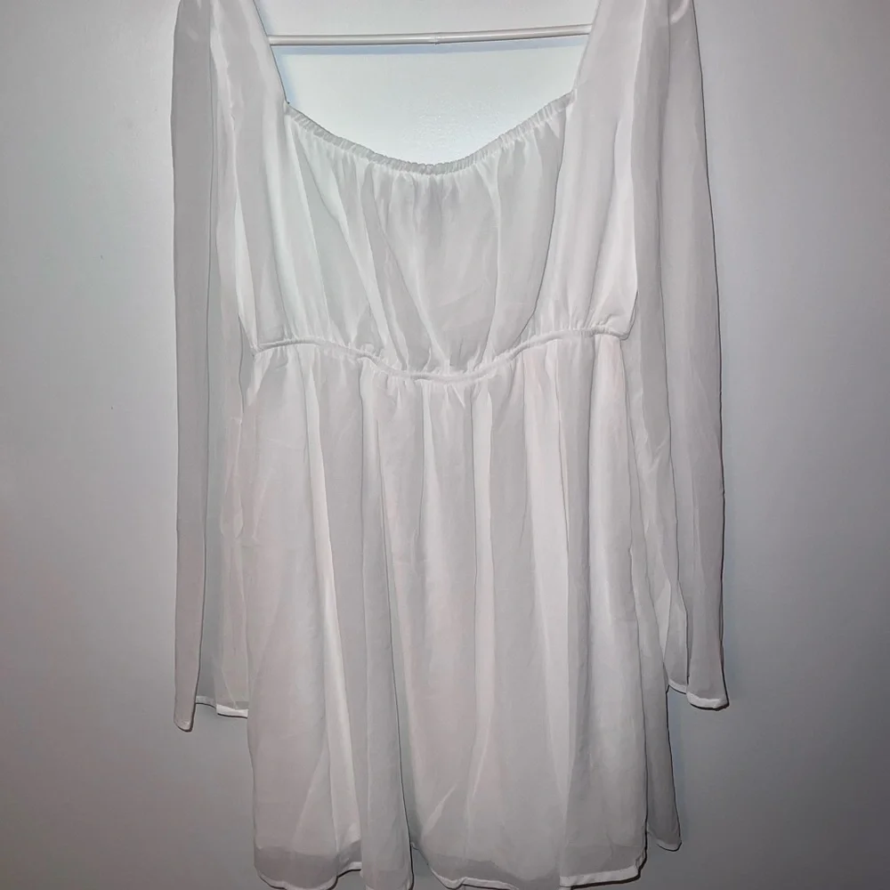 Dress - Picture 2 of 6